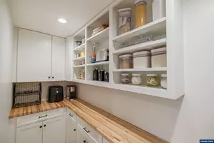 7500 Spring Valley Rd NW, Salem, OR 97304 - Photo 13