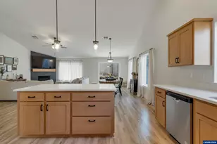 5611 Jeremy Valley Dr SE, Salem, OR 97306 - Photo 15