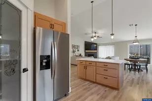 5611 Jeremy Valley Dr SE, Salem, OR 97306 - Photo 13