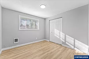 395 Stark St N, Salem, OR 97303 - Photo 17