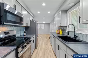 395 Stark St N, Salem, OR 97303 - Photo 7