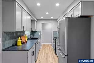 395 Stark St N, Salem, OR 97303 - Photo 9