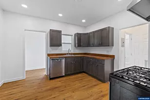 1173 15th St SE, Salem, OR 97302 - Photo 9