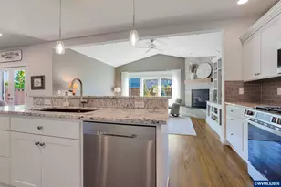 1751 SE Academy St, Dallas, OR 97738 - Photo 11