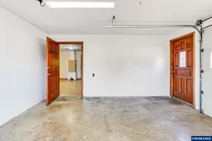 8748 Enclid St NE, Salem, OR 97305 - Photo 29