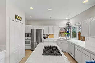 1806 Teton Dr E, Monmouth, OR 97361 - Photo 17