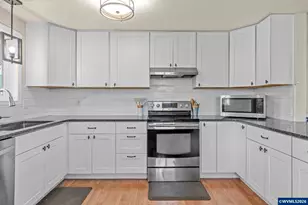 402 Clover St, Aumsville, OR 97325 - Photo 11