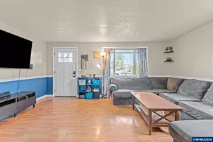 402 Clover St, Aumsville, OR 97325 - Photo 5