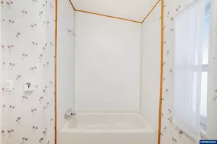 4639 Knox Butte Rd E, Albany, OR 97322 - Photo 43