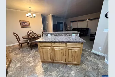 300 Lacreole Dr #220, Dallas, OR 97338 - Photo 9