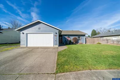 1137 SE 2nd Av, Mill City, OR 97360 - Photo 1