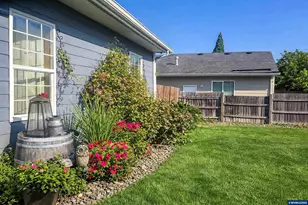 1137 SE 2nd Ave, Mill City, OR 97360 - Photo 3