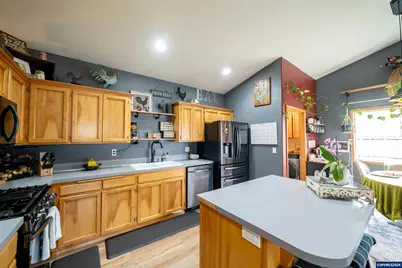 1137 SE 2nd Av, Mill City, OR 97360 - Photo 7