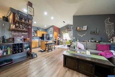 1137 SE 2nd Av, Mill City, OR 97360 - Photo 5