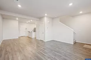 1226 NW Upas Pl, Redmond, OR 97756 - Photo 7