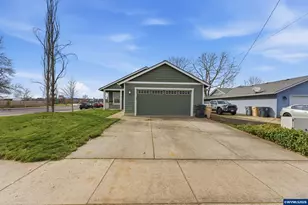 505 SE Fir Villa Rd, Dallas, OR 97338 - Photo 1