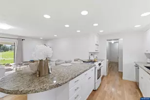 5750 Macleay Rd SE, Salem, OR 97317 - Photo 23