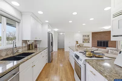 5750 Macleay Rd SE, Salem, OR 97317 - Photo 17