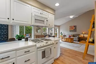 1166 Keystone Lp NE, Keizer, OR 97303 - Photo 17