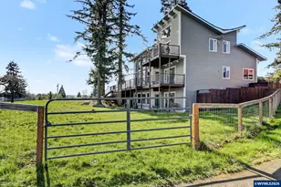 9915 Marquam Cir, Molalla, OR 97038 - Photo 3