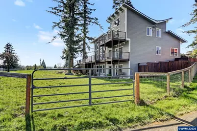 9915 Marquam Cir, Molalla, OR 97038 - Photo 5