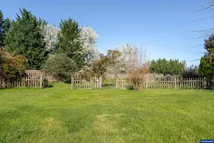 6243 Rambeau Ln SE, Salem, OR 97317 - Photo 47