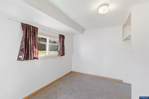 800 Oakhill Ave SE, Salem, OR 97302 - Photo 17