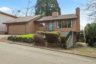 1030 Morningside Dr SE, Salem, OR 97302 - Photo 1
