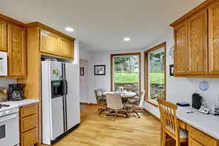 301 Edgewood Dr, Silverton, OR 97381 - Photo 17