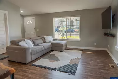 5214 Nightcap St SE, Salem, OR 97306 - Photo 11