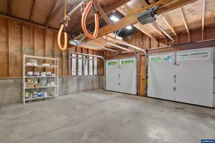 368 Autumn Pl, Corvallis, OR 97330 - Photo 23