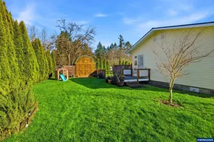 915 SE Zee Ct, McMinnville, OR 97128 - Photo 29