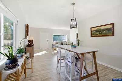 915 SE Zee Ct, McMinnville, OR 97128 - Photo 13