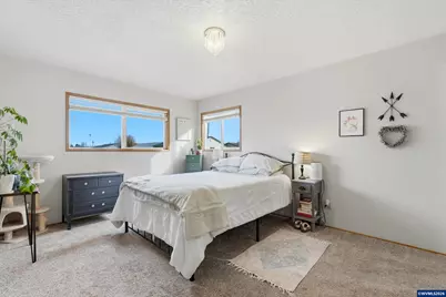 1841 Umpqua Rd, Woodburn, OR 97071 - Photo 33