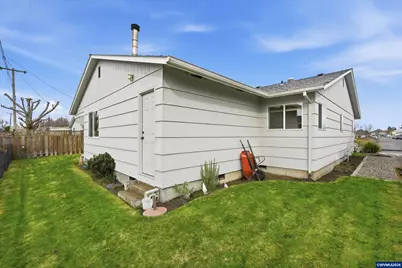 1841 Umpqua Rd, Woodburn, OR 97071 - Photo 41