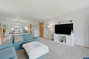 1841 Umpqua Rd, Woodburn, OR 97071 - Photo 9