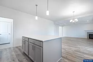 673 Parker Lp, Silverton, OR 97381 - Photo 19