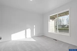 673 Parker Lp, Silverton, OR 97381 - Photo 7