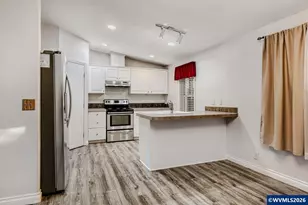 1111 SE 3rd Ave, Canby, OR 97013 - Photo 9