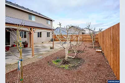 574 Prairie St, Woodburn, OR 97071 - Photo 5