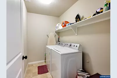 574 Prairie St, Woodburn, OR 97071 - Photo 45