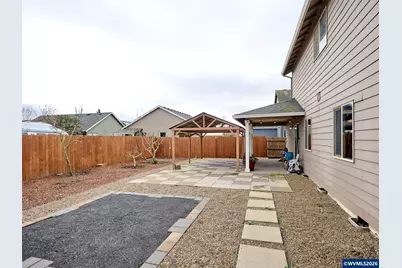 574 Prairie St, Woodburn, OR 97071 - Photo 9