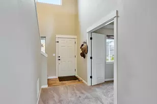 574 Prairie St, Woodburn, OR 97071 - Photo 17