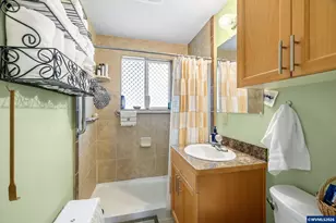 1315 Rainier Rd, Woodburn, OR 97071 - Photo 13