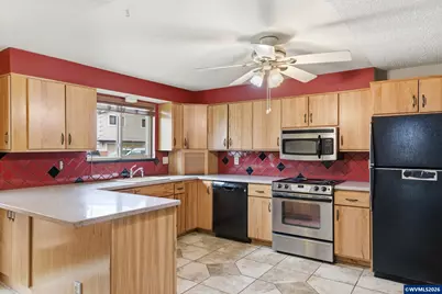 18501 SE Lincoln St, Portland, OR 97233 - Photo 7