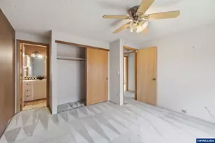 18501 SE Lincoln St, Portland, OR 97233 - Photo 13