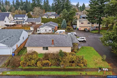 18501 SE Lincoln St, Portland, OR 97233 - Photo 31