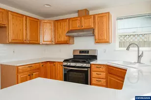 1830 Plateau St NE, Salem, OR 97305 - Photo 15