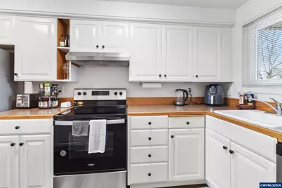 3828 Auburn Rd NE, Salem, OR 97301 - Photo 5