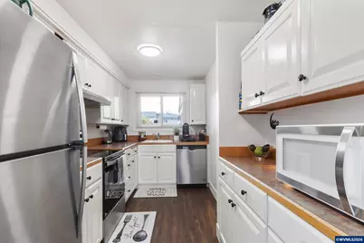 3828 Auburn Rd NE, Salem, OR 97301 - Photo 7